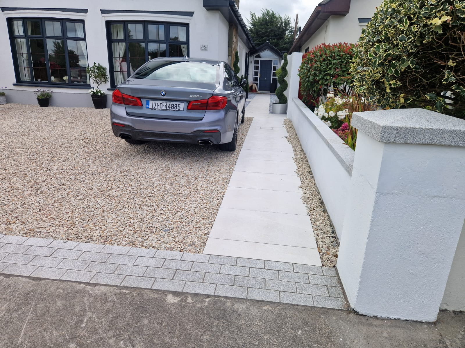 Gravel driveway with porcelain path Dublin